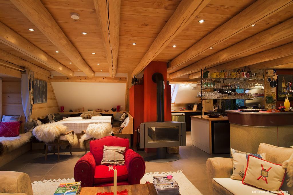 Les Fermes De Pinpin Villa เลบารอช ภายนอก รูปภาพ